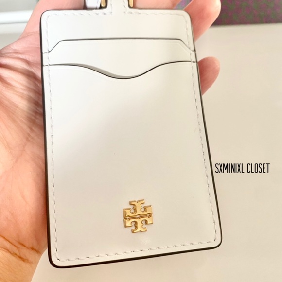 🧚🏻🔮NEW🔮Tory Burch Emerson patent Lanyard ID/cards holder wear/neck wear - Picture 3 of 5